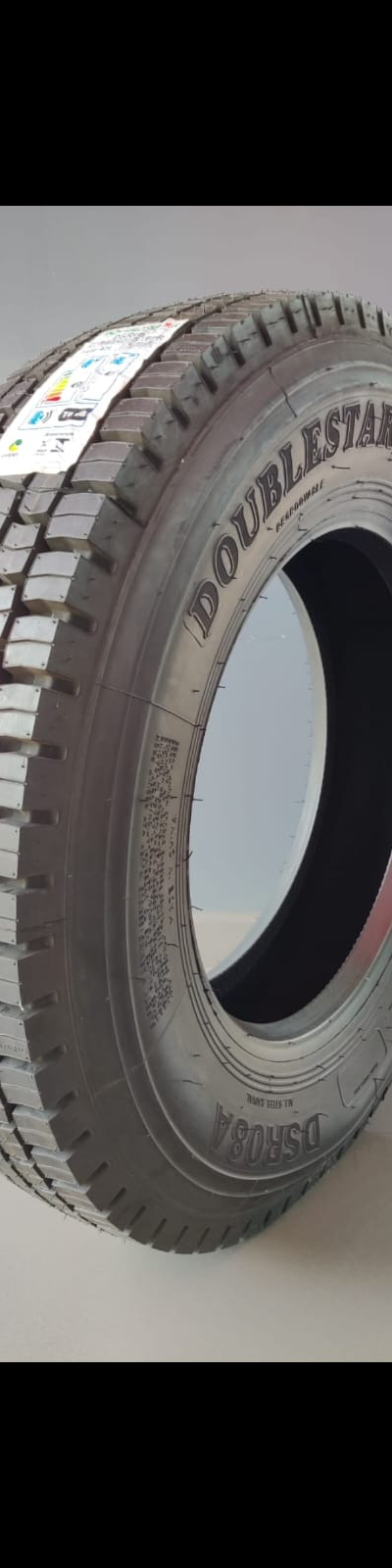 Pneu Doublestar DSR266 295/80R22.5 Borrachudo 295/80R22.5 novo para caminhão — RG Pneus Barretos (foto 2)