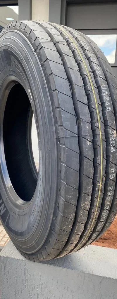 Pneu Neupar NP261 295/80 R22.5 Liso 295/80 R22.5 novo para caminhão — RG Pneus Barretos