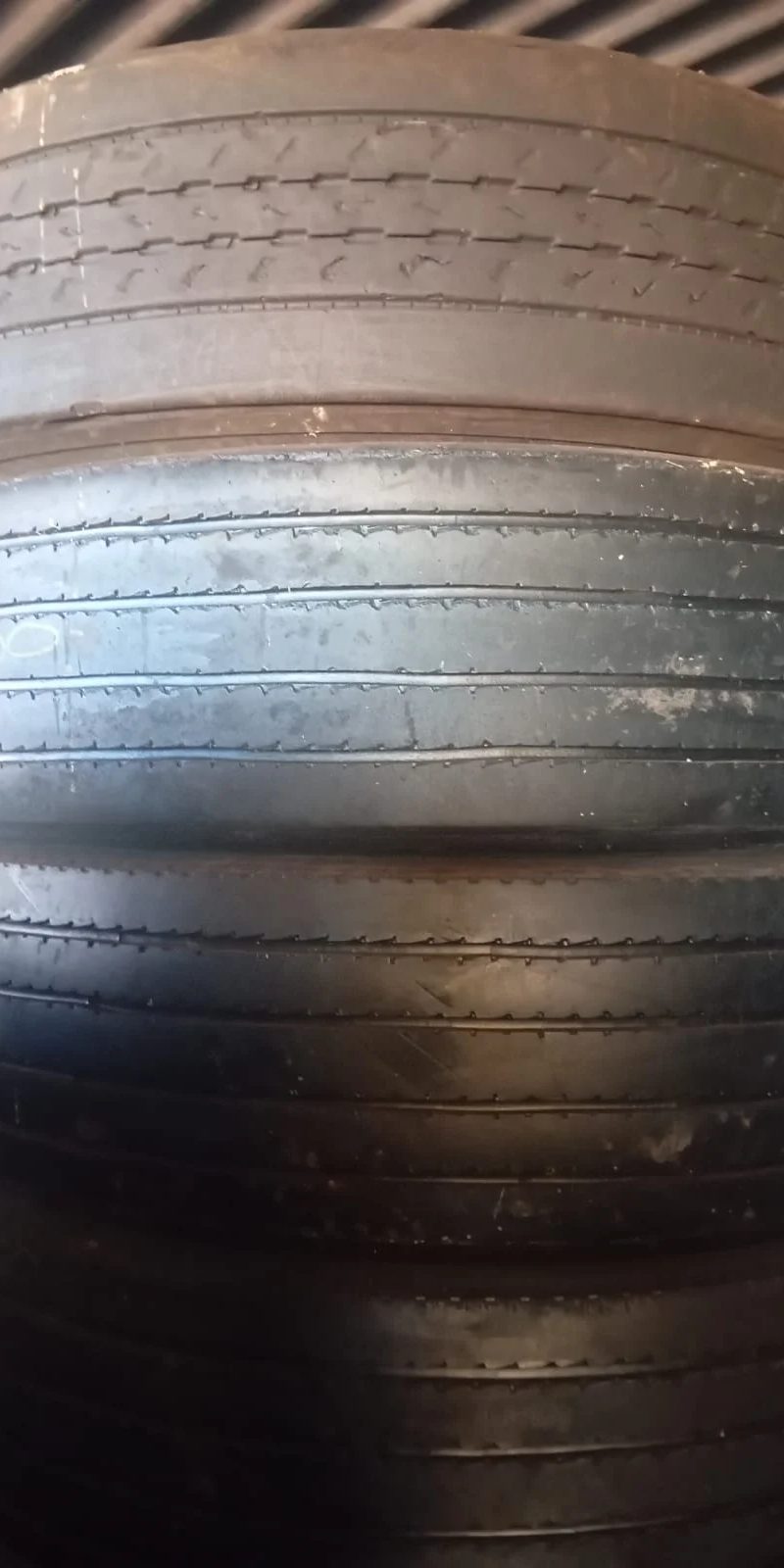 Diversas 305/75R24.5 Liso 305/75R24.5 para caminhão — RG Pneus Barretos (foto 1)