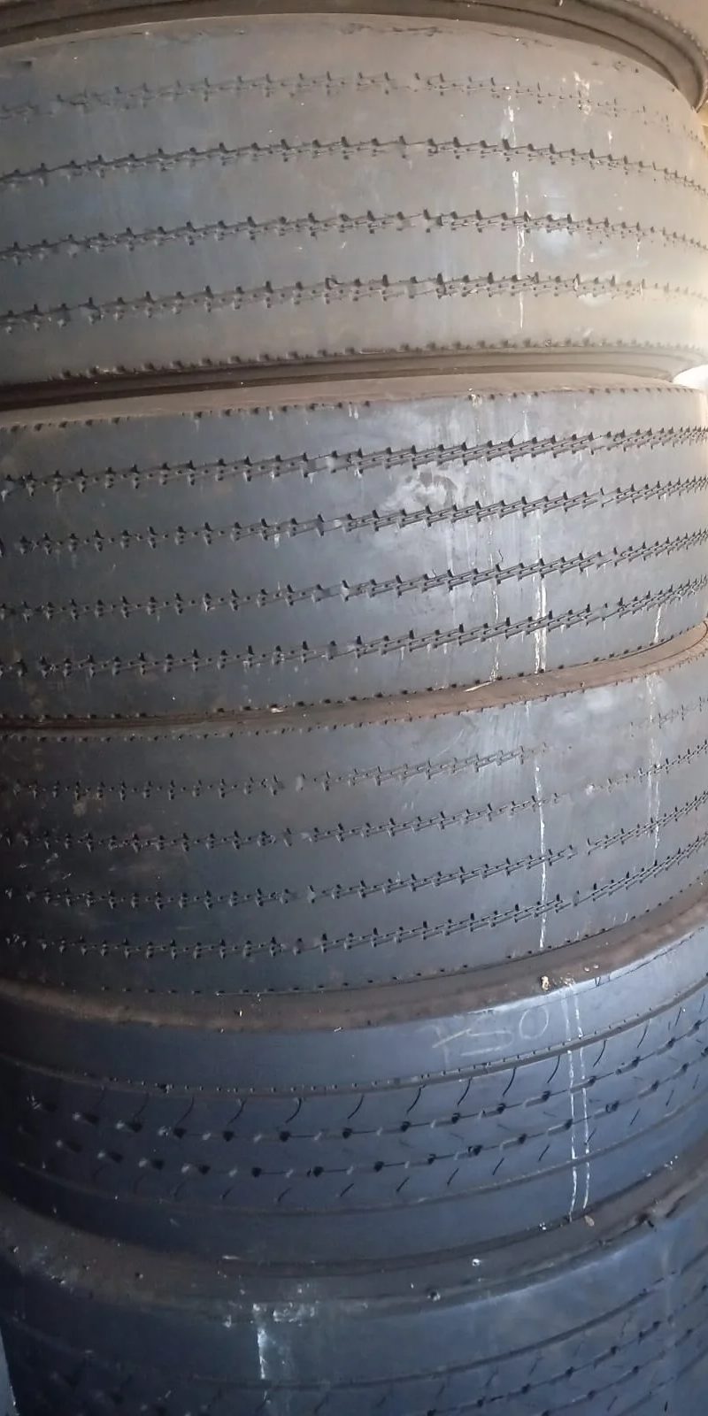 Diversas 305/75R24.5 Liso 305/75R24.5 para caminhão — RG Pneus Barretos (foto 2)